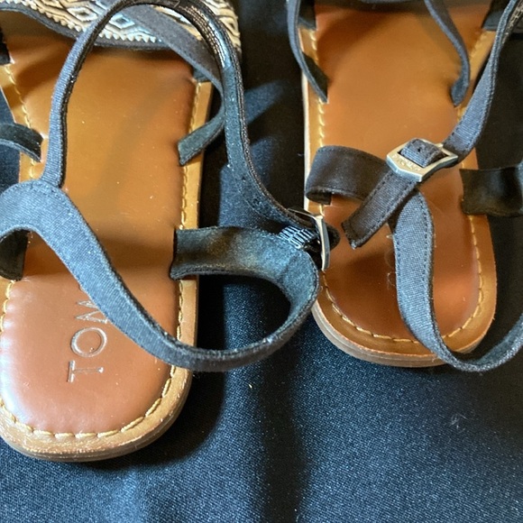 TOMS Lexie Geometric Aztec Embroidered Sandals Black Size 9 - Picture 3 of 5
